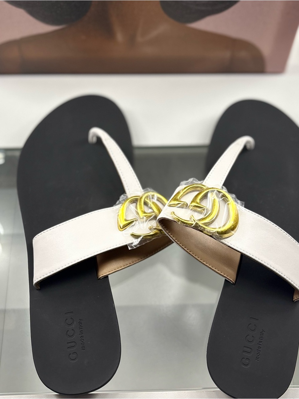 Gucci White Leather Thong Sandals with Gold Double-G